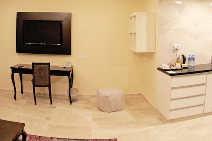 Room 36 of 79