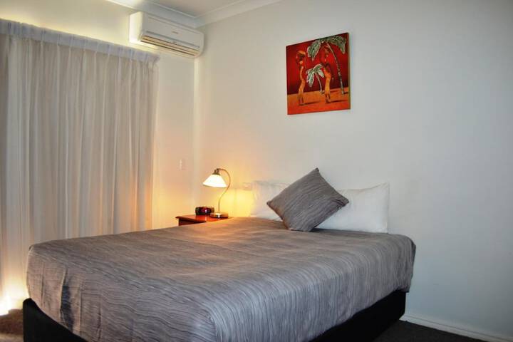 Room 9 of 30