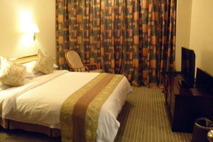 Room 2 of 22