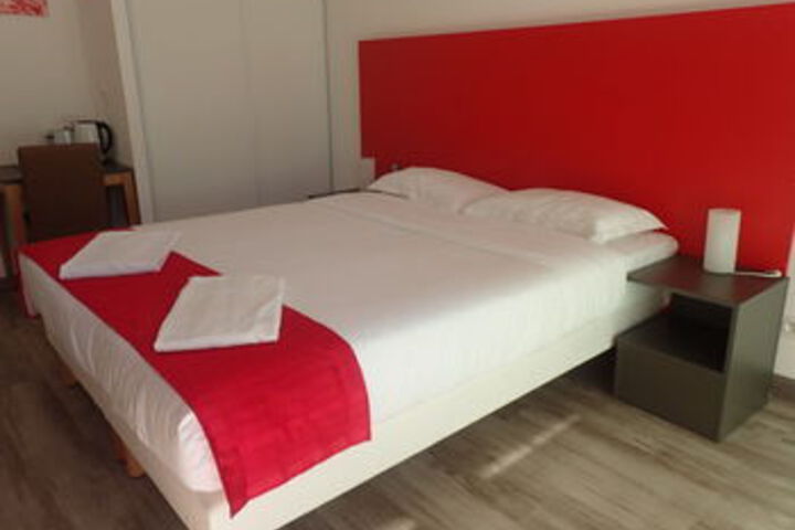 Room 14 of 34