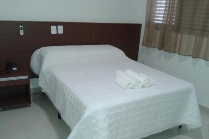 Room 13 of 40