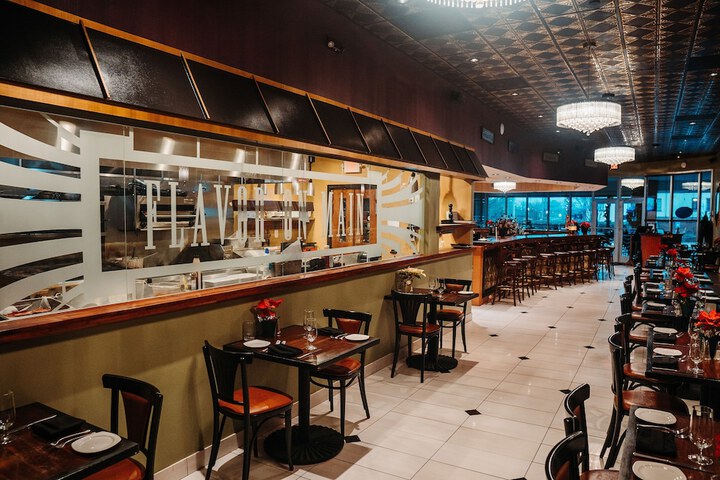 Dining 213 of 285