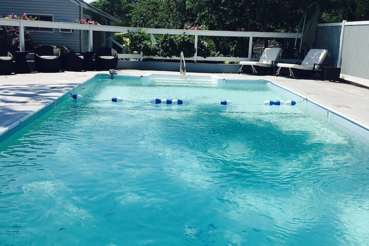 Pool 34 of 44