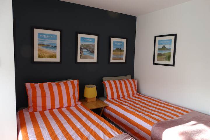 Room 3 of 26