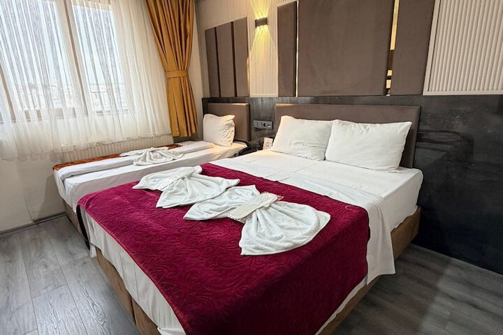 Room 44 of 60