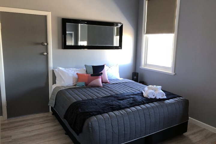 Room 6 of 38