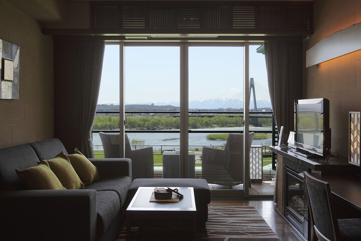 Room 27 of 67