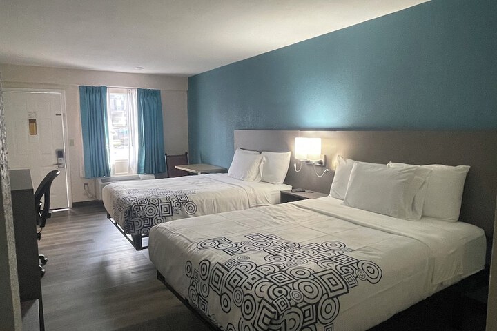 Room 2 of 9
