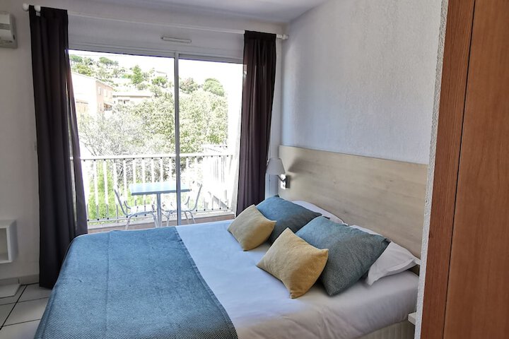 Room 7 of 38