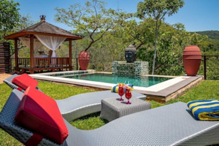 Pool 52 of 162