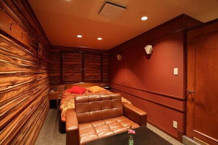 Room 6 of 36