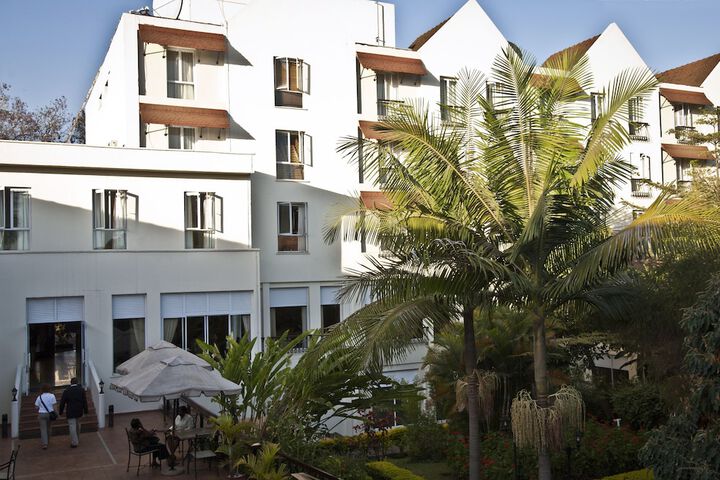 Hotel Exterior 36 of 38