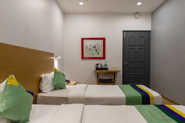 Room 19 of 35