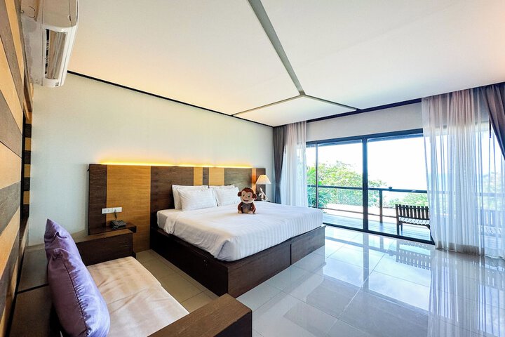 Room 12 of 46