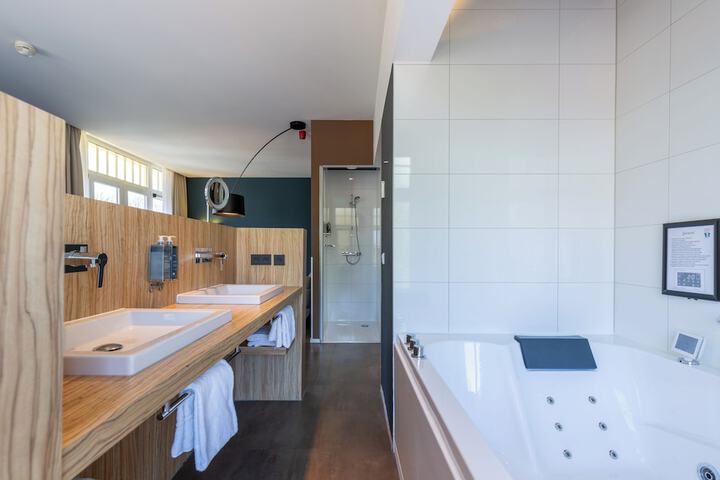 Bath Interior