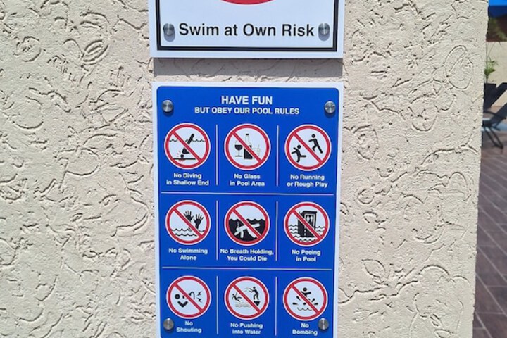 Pool 33 of 45