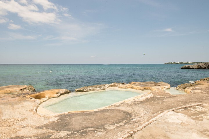 Pool 21 of 21