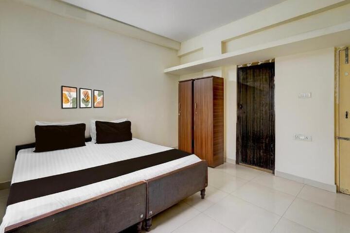 Room 5 of 13
