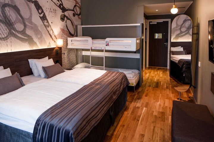 Room 5 of 30