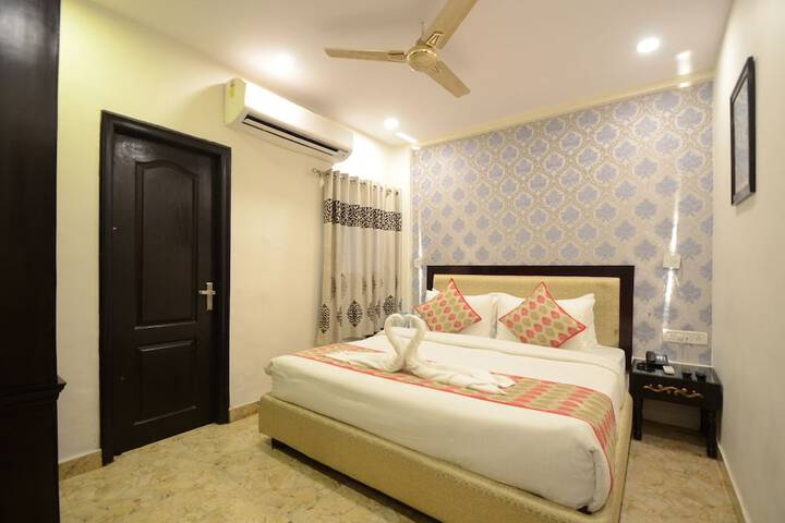 Room 18 of 31