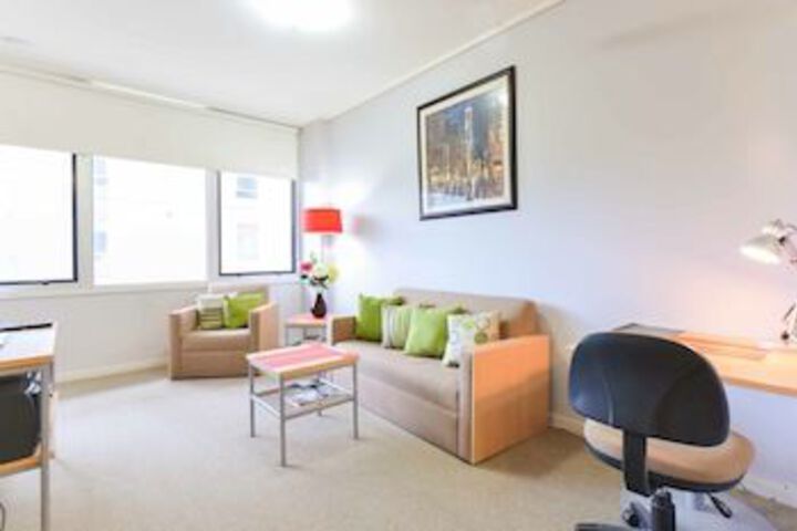 Room 9 of 12