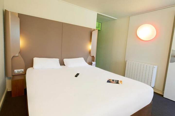Room 7 of 36