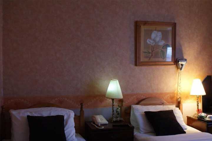 Room 2 of 16