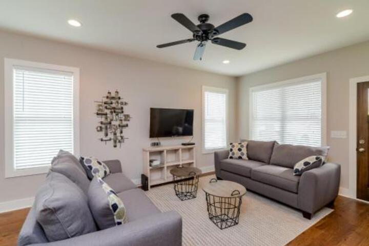Kline Ave Nashville Home Unit B in Nashville, TN