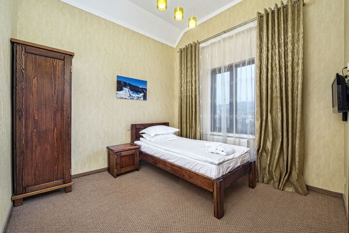 Room 14 of 262