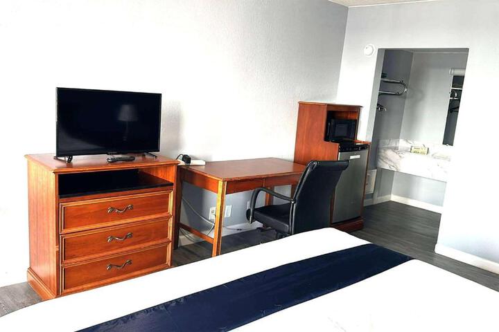 2 Double Beds (3 of 5)