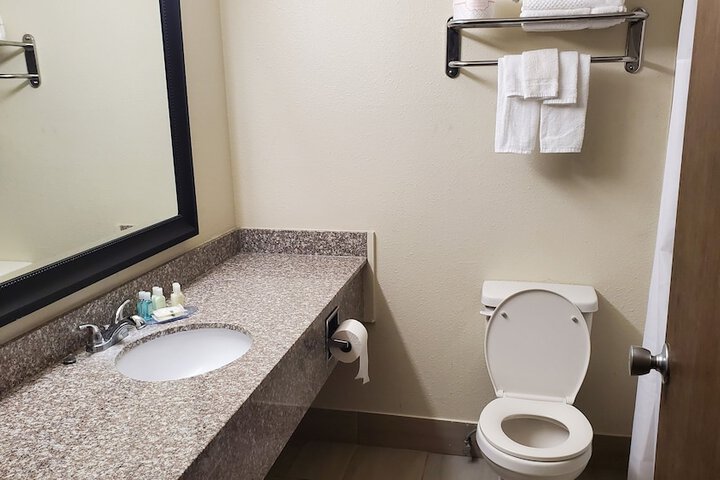 Room 20 of 34