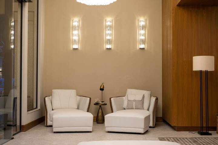 Room 26 of 82
