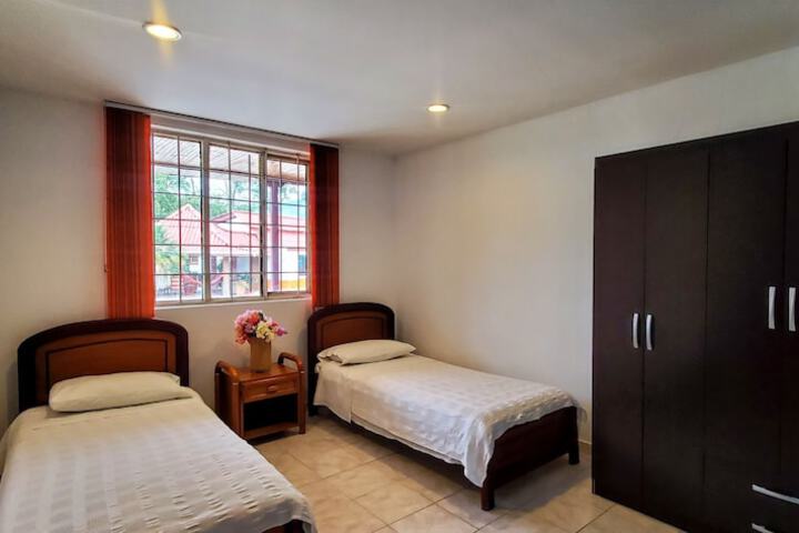 Room 3 of 10
