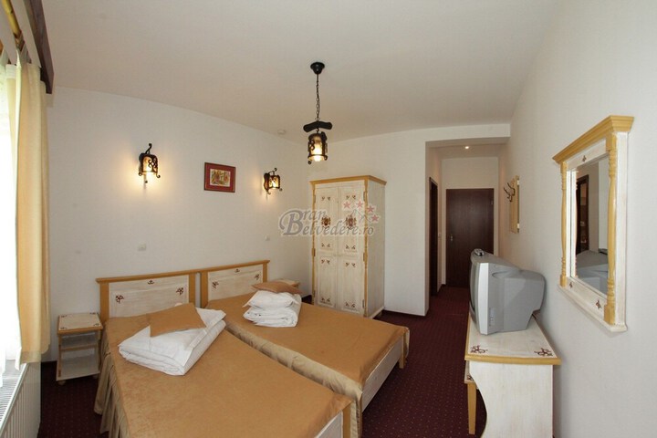 Room 11 of 52