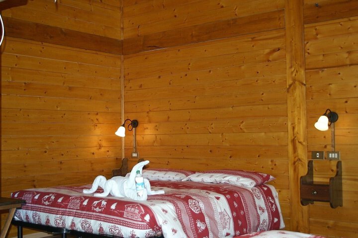 Room 10 of 26