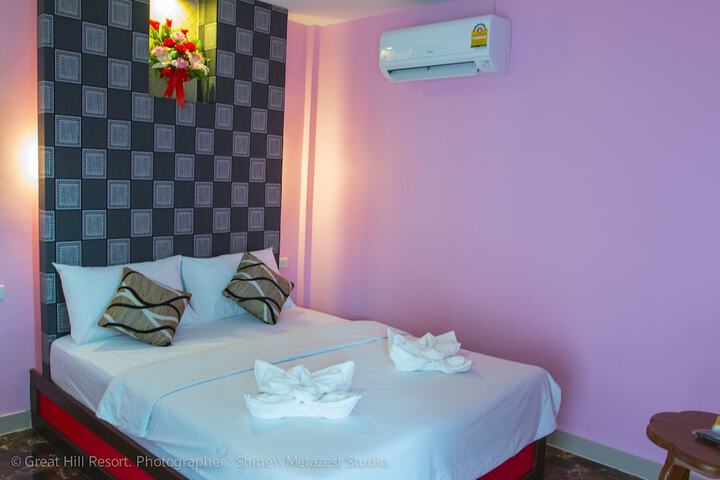 Room 2 of 48