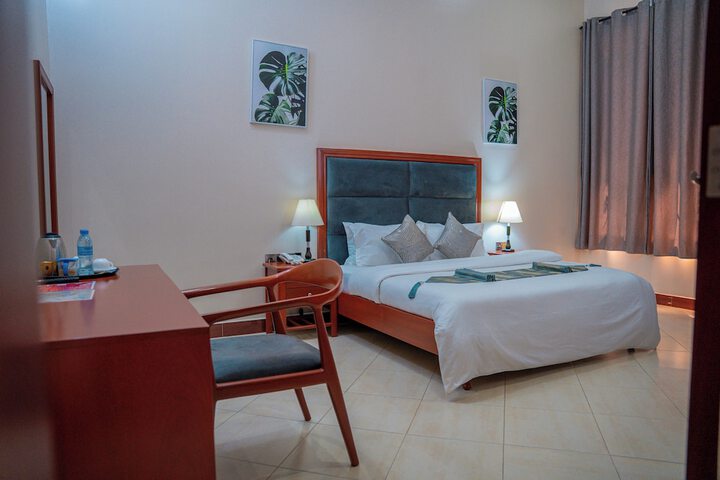 Room 10 of 63