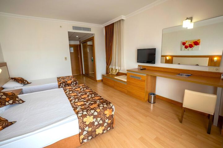 Room 21 of 172