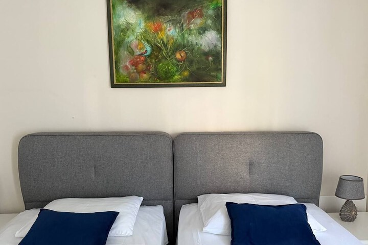 Room 47 of 74