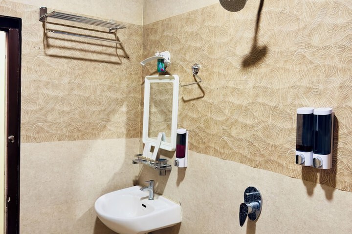 Room 14 of 43