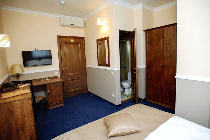 Room 25 of 50