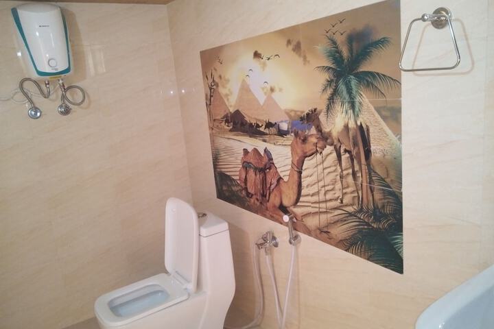 Room 9 of 43