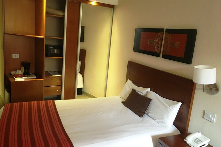 Room 12 of 65