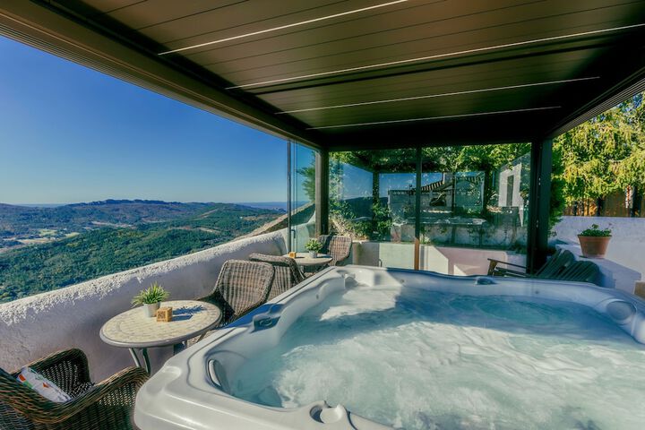 Pool 52 of 84
