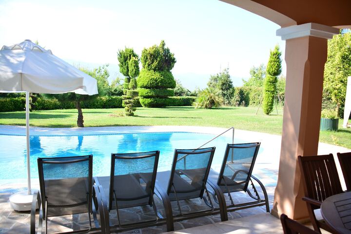 Pool 80 of 135