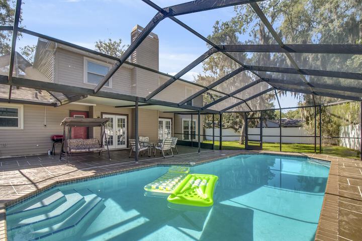 Pool 15 of 22