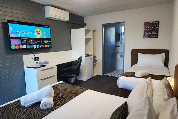 Room 38 of 46