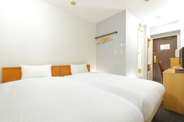 Room 6 of 41