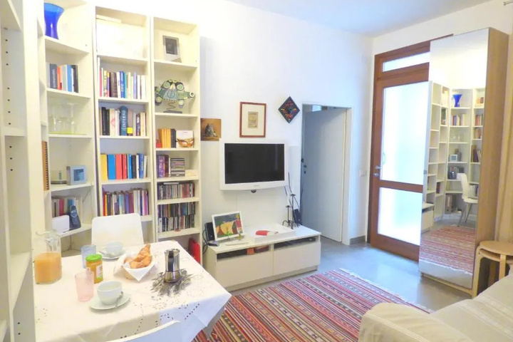 Room 5 of 22