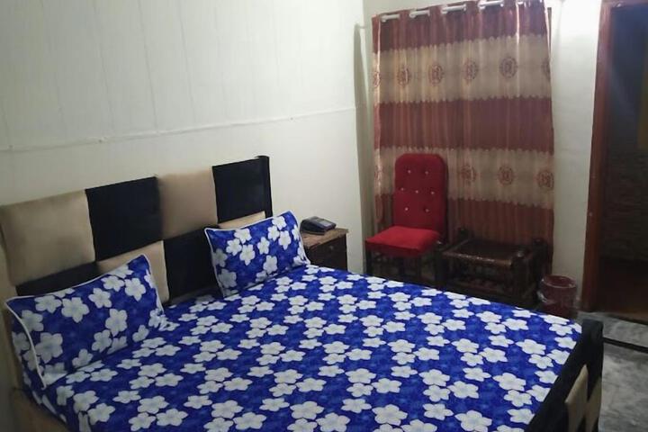 Room 24 of 51
